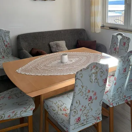Daire Cihorich - Two Bedroom With Pool *