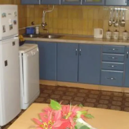 Cihorich - Two Bedroom With Pool *