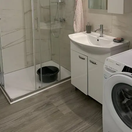 Cihorich - Two Bedroom With Pool *