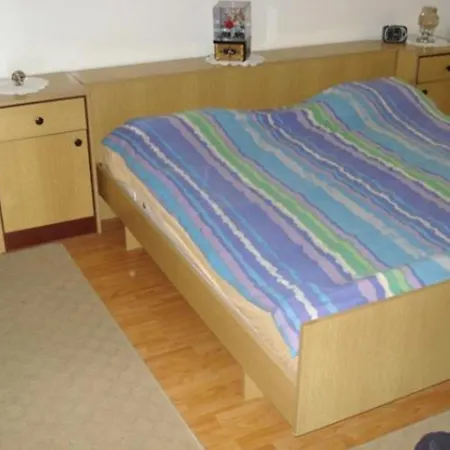 Cihorich - Two Bedroom With Pool Daire Dugi Rat