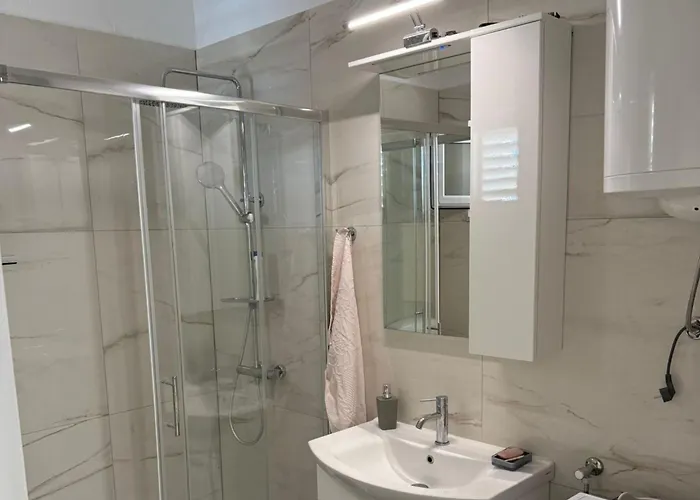 Cihorich - Two Bedroom With Pool